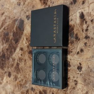 Anastasia Beverly Hills empty palette